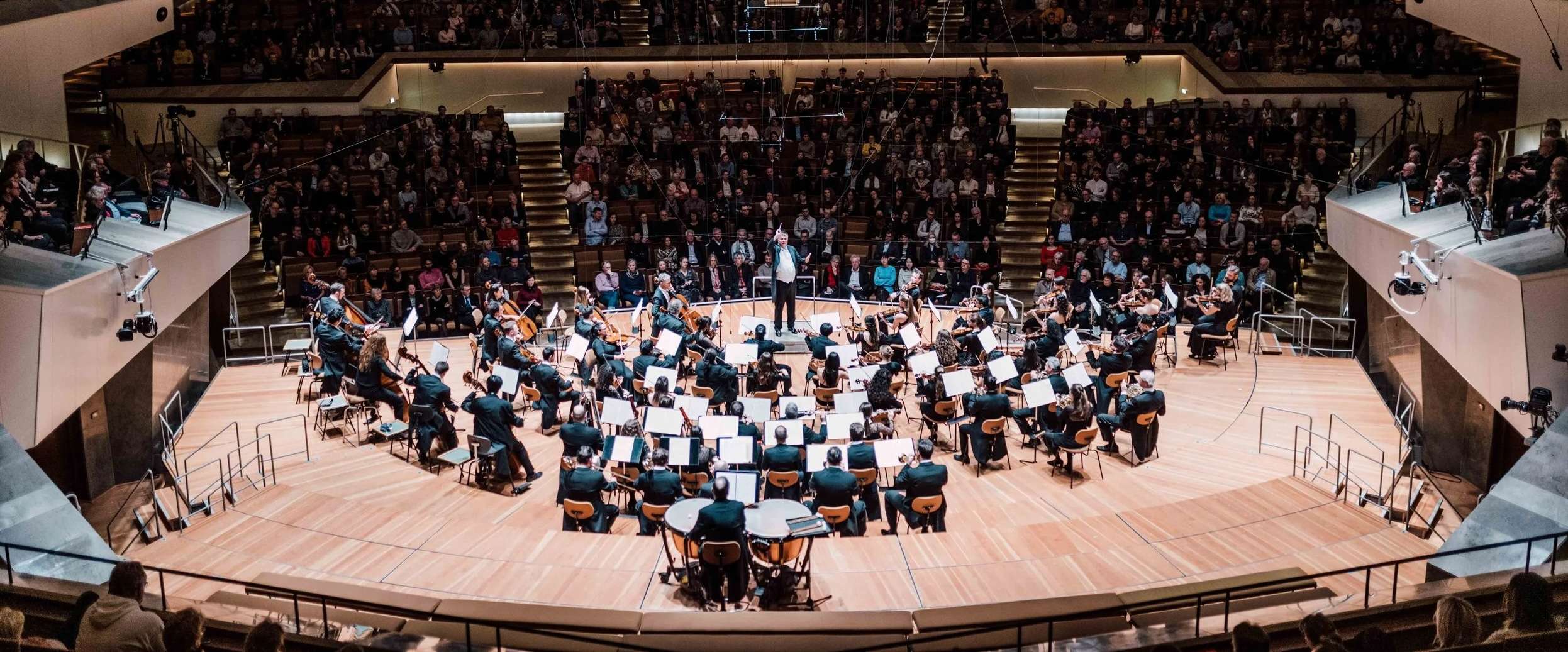 Phillarmonie Leipzig – FEB. 26 image